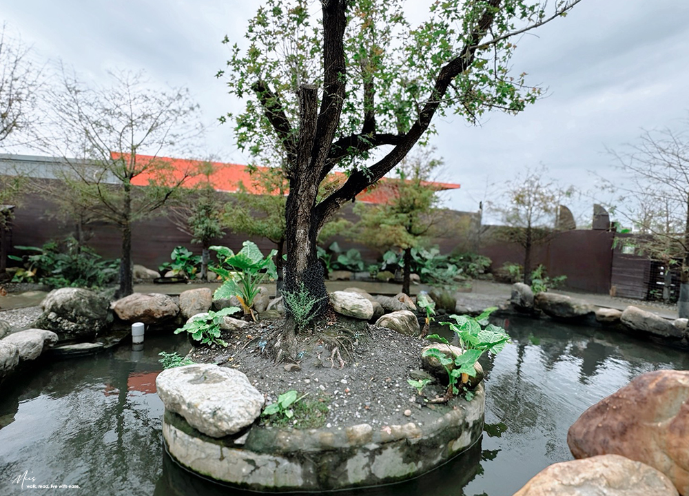 蘭陽動植物王國｜室內外混合互動式農場，80 %以上的動物都可以近距離接觸的人氣親子景點