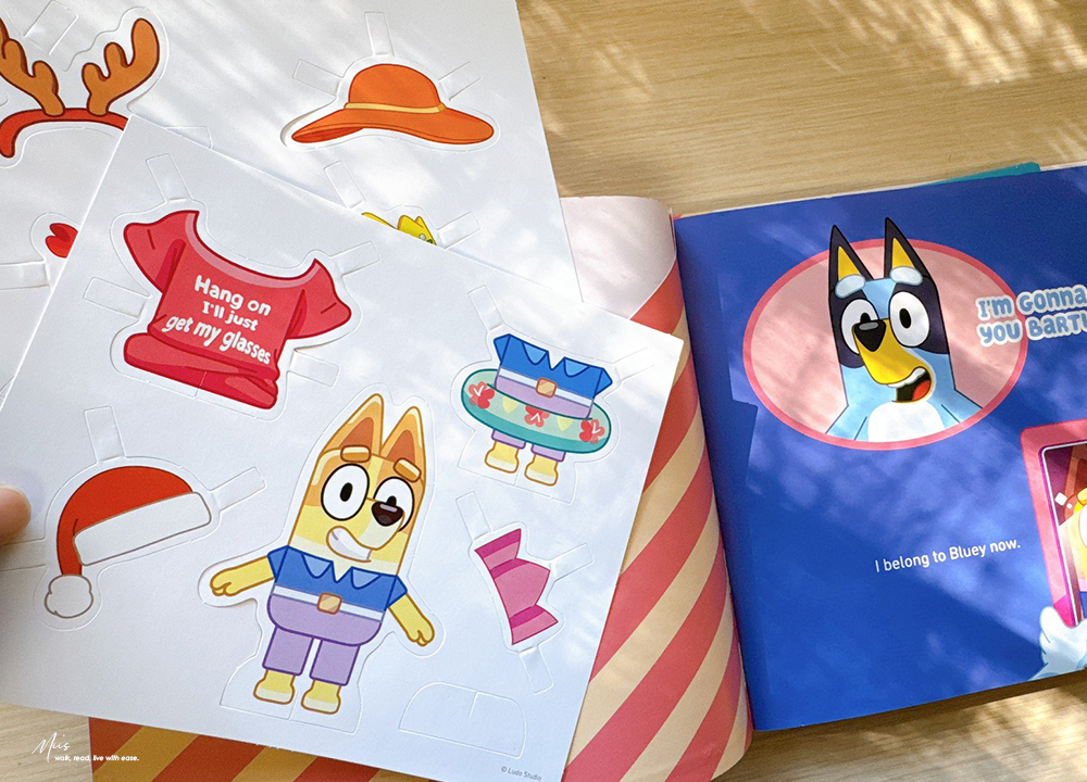 超值聖誕禮物書|Bluey:Bartlebee’s First Christmas|除了故事還有五份驚喜小禮物,生活化英語句型從動畫走進繪本裡 - 第4張圖 超值聖誕禮物書|Bluey:Bartlebee’s First Christmas|除了故事還有五份驚喜小禮物,生活化英語句型從動畫走進繪本裡