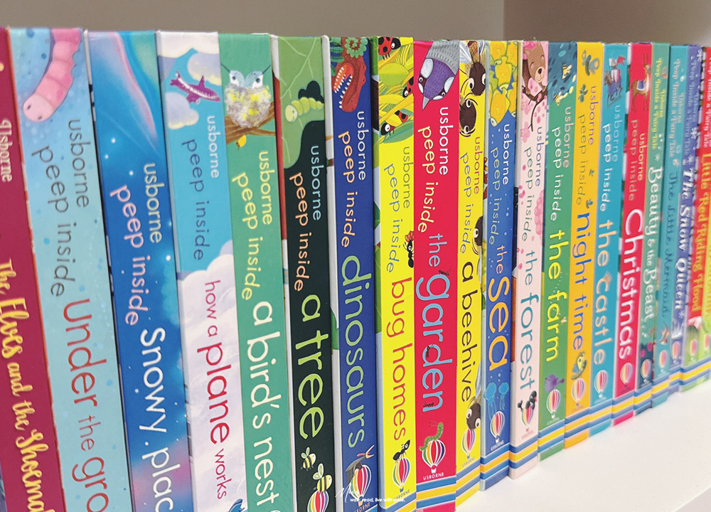 兒童英文啟蒙書單|2025 年度回顧一|感官互動與 STEAM 科普,18 本從自然觀察讀到冬日聖誕,啟發無限好奇心! - 第13張圖 兒童英文啟蒙書單|2025 年度回顧一|感官互動與 STEAM 科普,18 本從自然觀察讀到冬日聖誕,啟發無限好奇心!