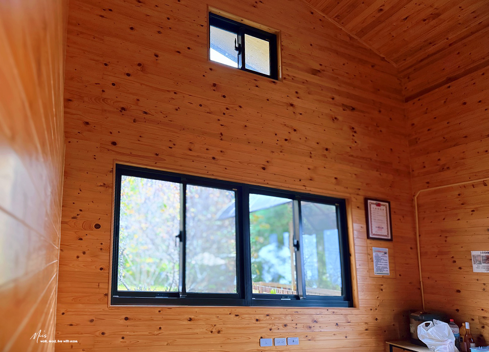 新竹五峰・巴奈築夢園｜告別昆蟲侵擾、木屋、獨享屋，與楓葉共舞的森林聚會（木屋住宿/露營）