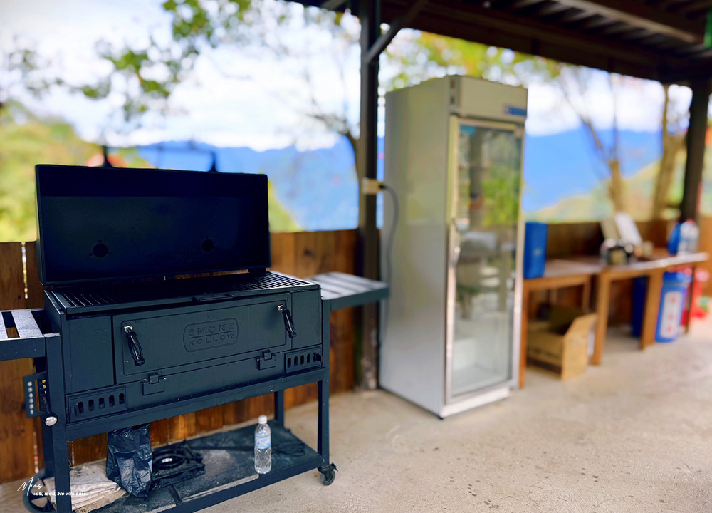 新竹五峰・巴奈築夢園｜告別昆蟲侵擾、木屋、獨享屋，與楓葉共舞的森林聚會（木屋住宿/露營）