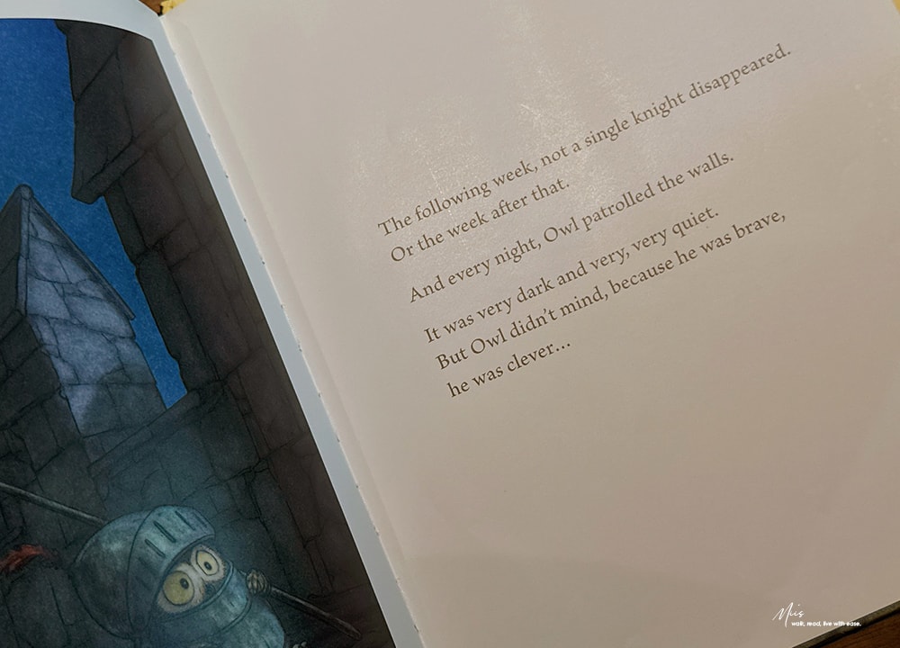凱迪克榮譽獎繪本|Knight Owl|身材小也沒問題,力量不是唯一答案,腦袋裡的東西才是關鍵(中古世紀騎士風格) - 第10張圖 凱迪克榮譽獎繪本|Knight Owl|身材小也沒問題,力量不是唯一答案,腦袋裡的東西才是關鍵(中古世紀騎士風格)