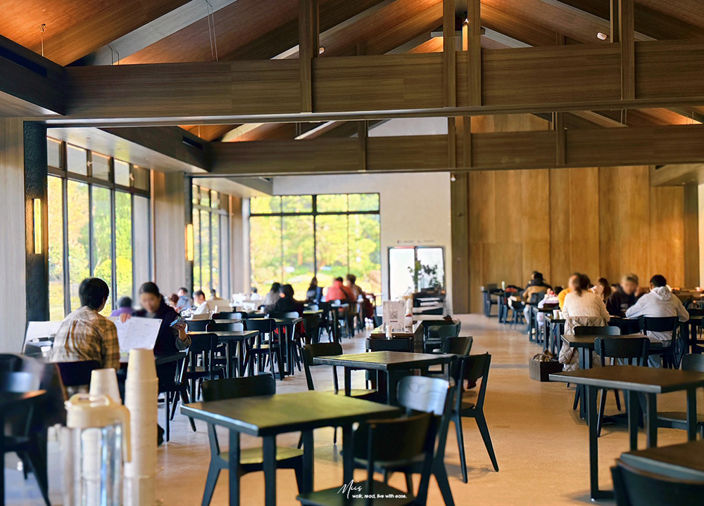 新北淡水.晴花鹿苑|不只是咖啡廳!日式庭園裡的鹿角蕨森林與大草坪,DIY 課程的知性午後 - 第10張圖 新北淡水.晴花鹿苑|不只是咖啡廳!日式庭園裡的鹿角蕨森林與大草坪,DIY 課程的知性午後