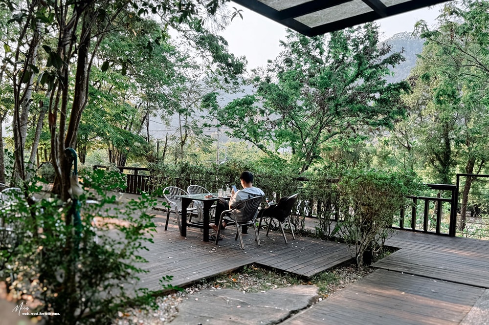 南投國姓.行者咖啡|結合露營區的森林系景觀咖啡廳,室內外舒適綠意空間 - 第7張圖 南投國姓.行者咖啡|結合露營區的森林系景觀咖啡廳,室內外舒適綠意空間